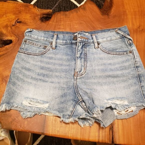 Free People distresses denim‎ shorts